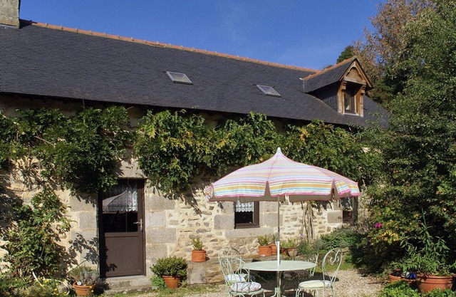 Breton Escape in Querrien