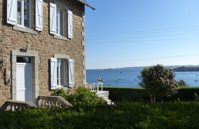 Breton family house with magnificent sea views