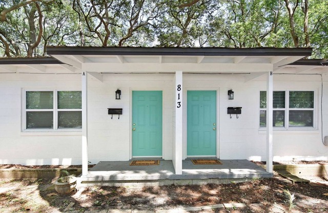 Brice Shore To Please - charming Jekyll duplex close to beach