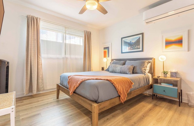 Bright 1BR Apt | LAX | LA | Beaches