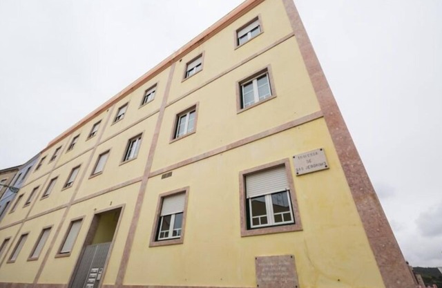 Bright Alcântara Flat- Close to Train Station & LX Factory