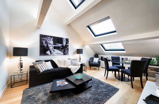 Bright and Design Top-Floor Apartment - Quartier Louise