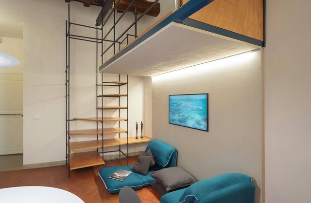 Bright apartment in the historic center Santo Spirito fully restored