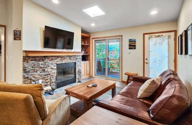 Bright Baldy 2BD - Near Trailheads!