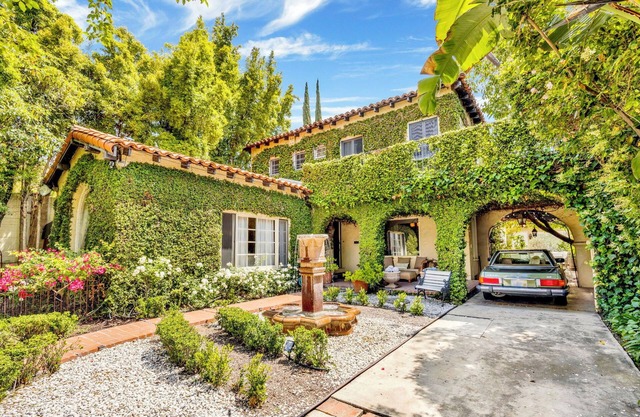Bright & Cozy Home on Highland Avenue