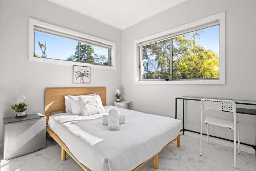 Bright Detached Double Room - Near Top Ryde City Shared Amenities