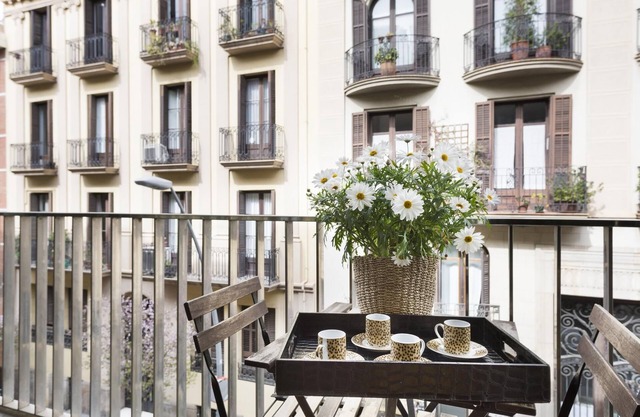 Bright Executive Apart in the Center with Balcony