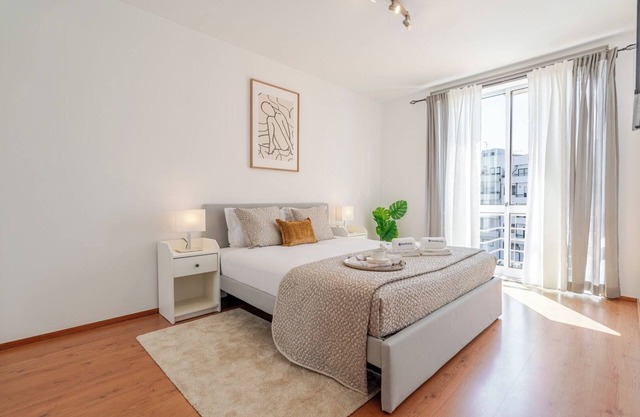 Bright Flat with Balcony and Garage by HostWise