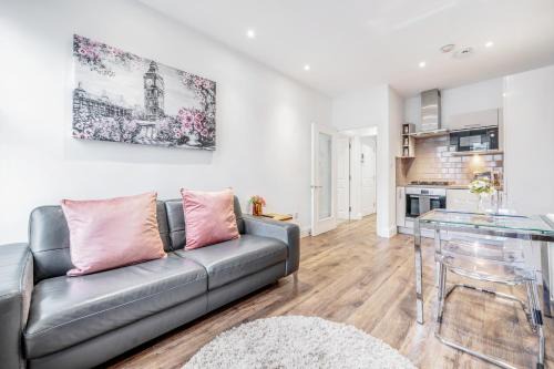 Bright & Modern 2-Bed Notting Hill Apartment
