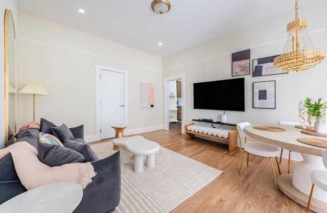 Bright & Modern 35 Mins to NYC Extended Stays