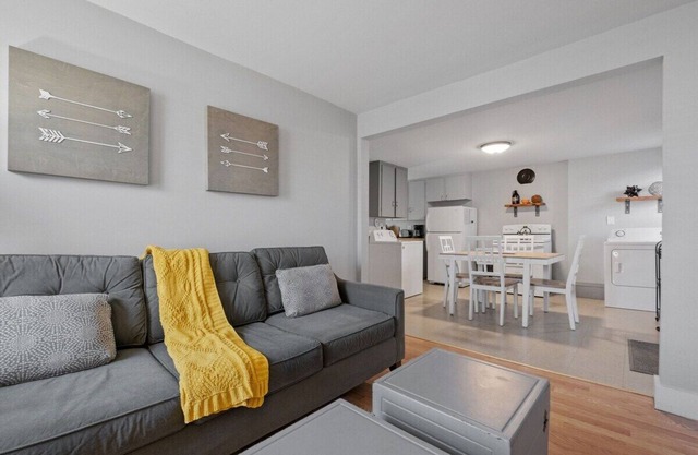 Bright Modern Open Layout 2nd Flr Short to MidTerm