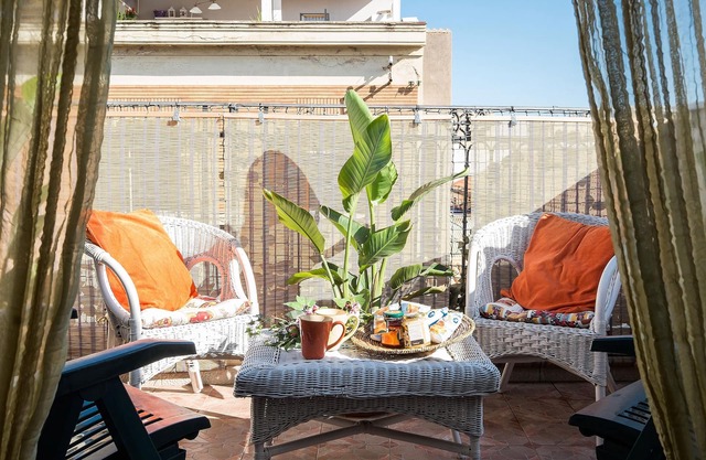 Bright Penthouse With Terrace On Via Maqueda, In The Heart Of The City