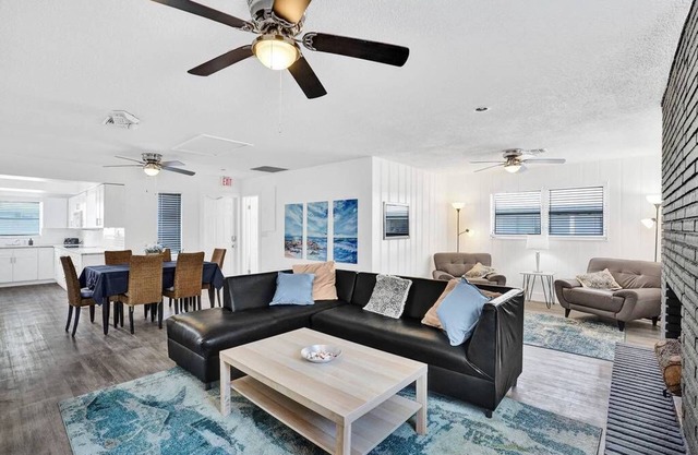 Bright Pompano Beach House; Poolside Bliss Just Steps from the Shore!