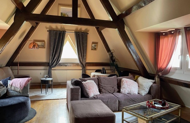 Bright T2 - view of Deauville bay