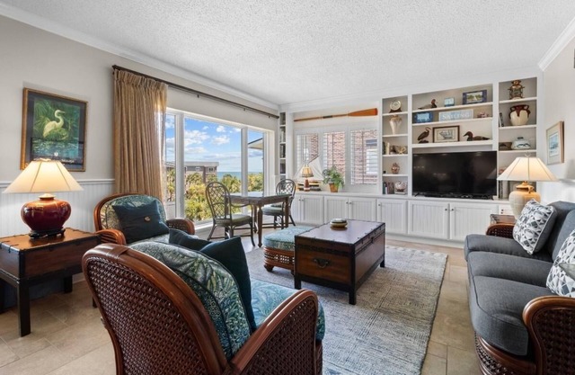 Brilliant 2 Bdrm Oceanview 2nd Flr