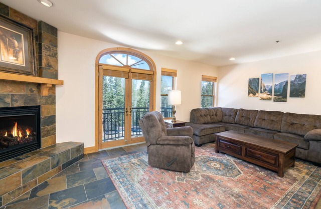 Bring Your Pet! 1-Bedroom Mountain Retreat at the Bear Creek Lodge