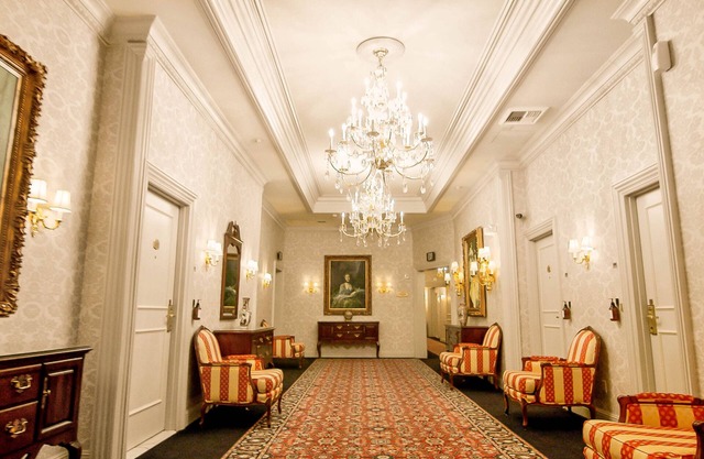 Bristol Hotel, Boutique Collection