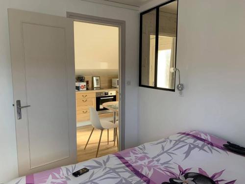 Bristol Manor N20 terrasse cuisine et chambre