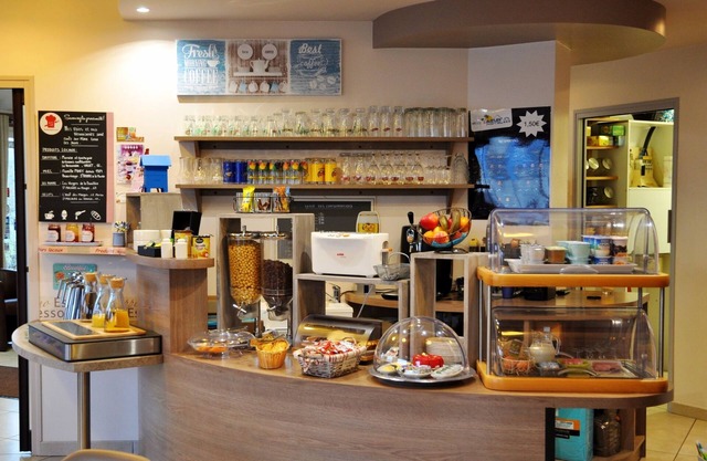 Brit Hotel Confort Azur Cholet Nord