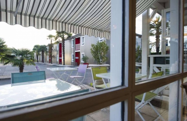 Brit Hotel Essentiel Pau Lescar