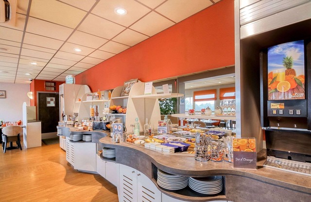 Brit Hotel Les Evens