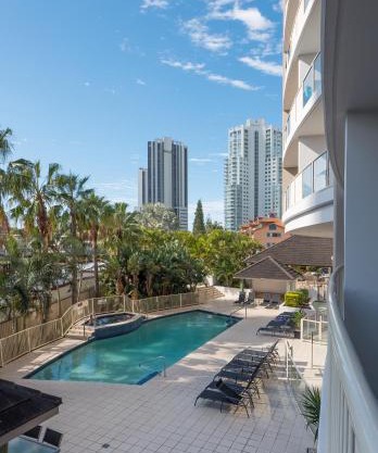 Broadbeach Savannah Resort