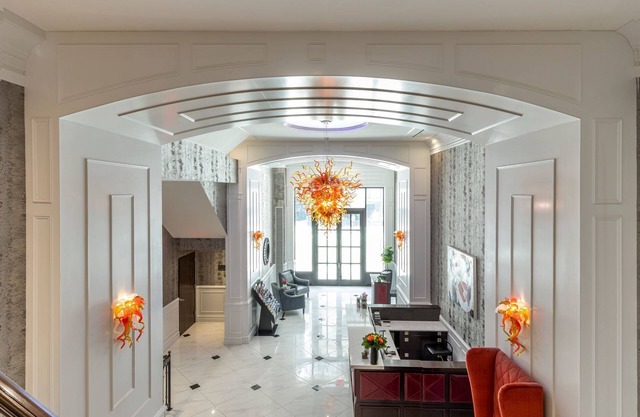 Broadway Plaza Hotel