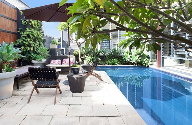 Bronte Beach Cottage + Pool