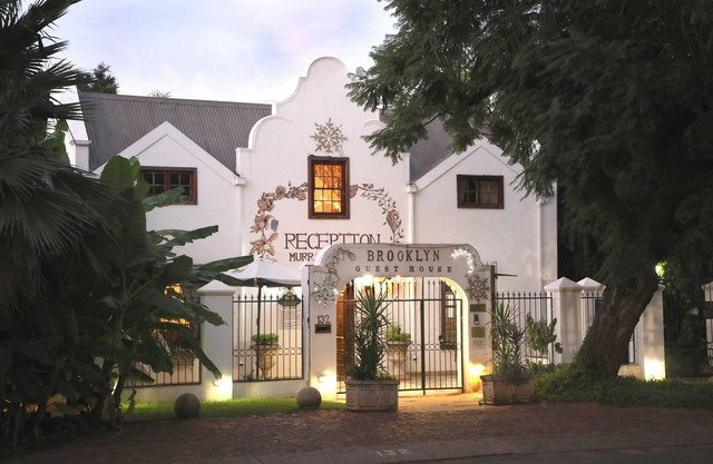 Brooklyn Guesthouses - Budget Double Room