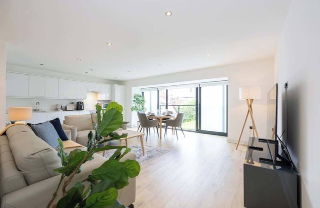 Brooklyn Mews-Free Parking