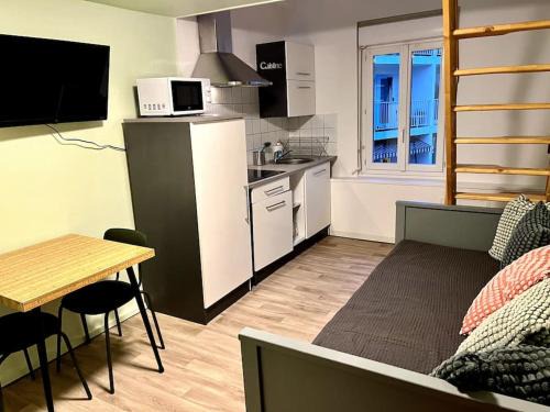 Brouettes 1 : Studio Mezzanine