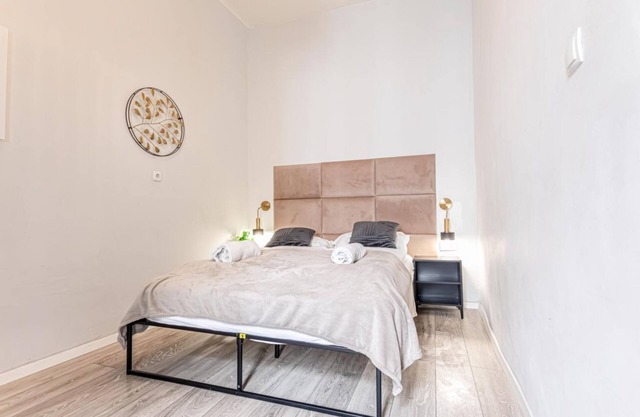 Budget-Friendly 2+1 Haven: Central Vienna Delight