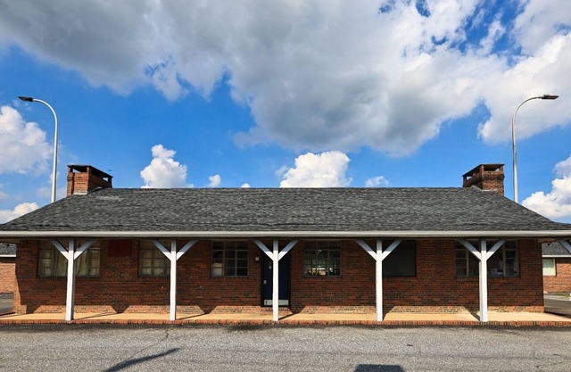 Budget Inn and Suites
