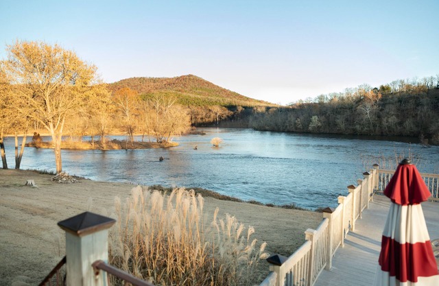 Buffalo Vista - Riley Outfitters