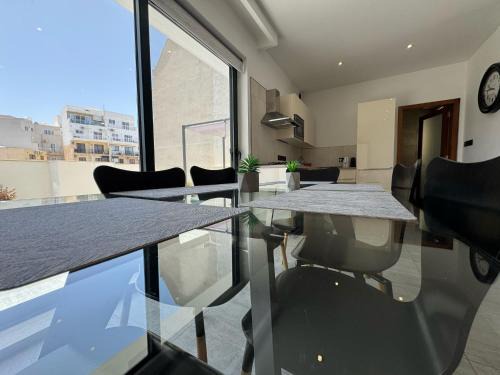 Bugibba Luxe Pool Penthouse