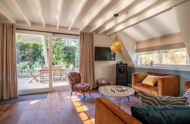 Bungalow 6 persons with wood and pellet stove