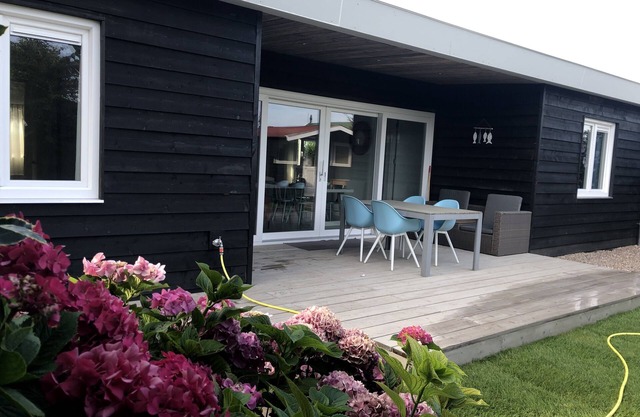 Bungalow 8 Persoons 5 Minuten van Strand