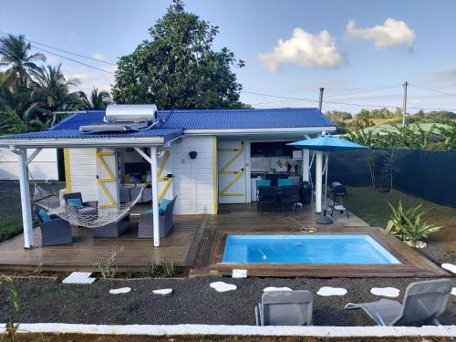 Bungalow chic à Sainte-Rose + piscine.