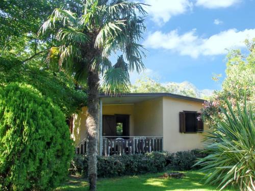 Bungalow confortable à Santa-Lucia-di-Moriani 38 m² jardin spacieux