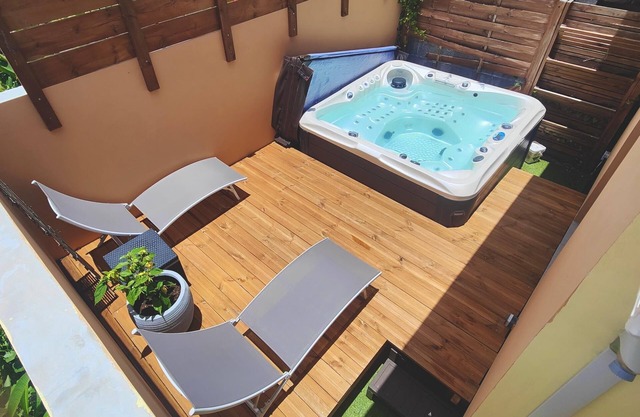 Bungalow for 2 with Jacuzzi