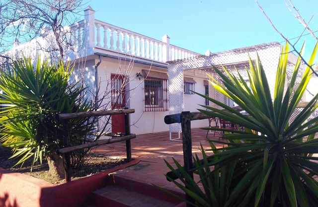 Bungalow, pool and free W-LAN