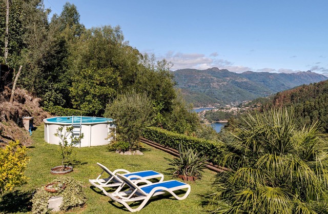 Bungalow 'Quintinha Da Aldida' with Mountain View, Wi-Fi and Air Conditioning