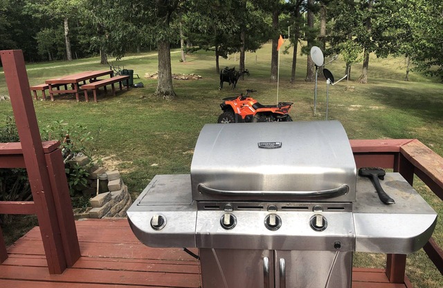 BUNKER RANCH RETREAT -near Eminence Floating