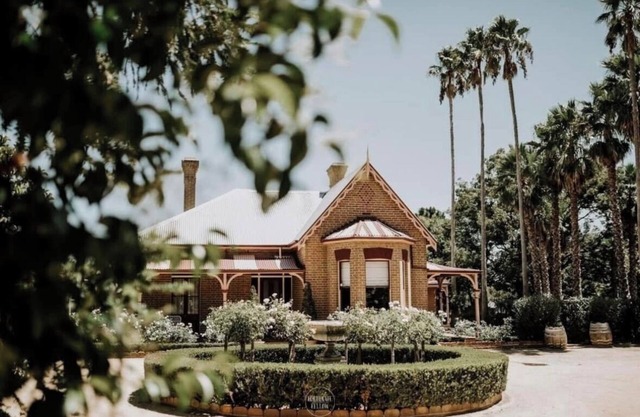 Burnham Estate CamdennHistoric Homestead near Camden Town Centre