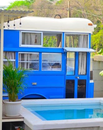 Bus hotel Playa Barrigona, entre Sàmara y Nosara