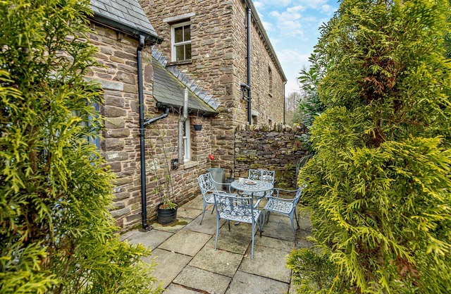 Bwthyn Gwennol - Two Bedroom House, Sleeps 4