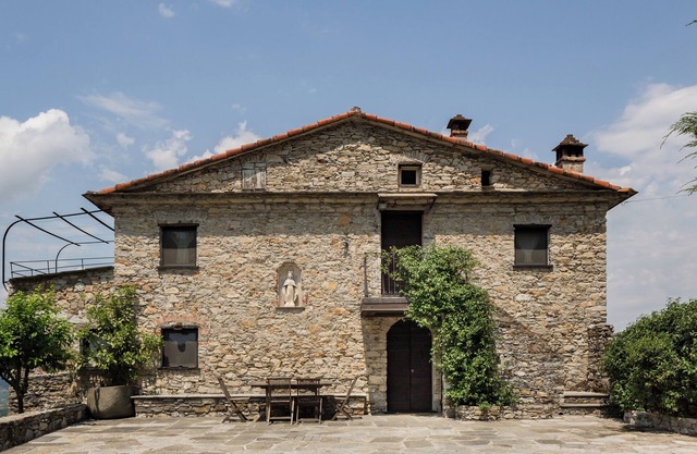 Cà Magiclà, Liguria