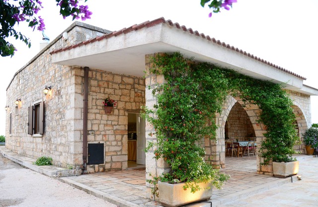 Cà Monsignore Guesthouse