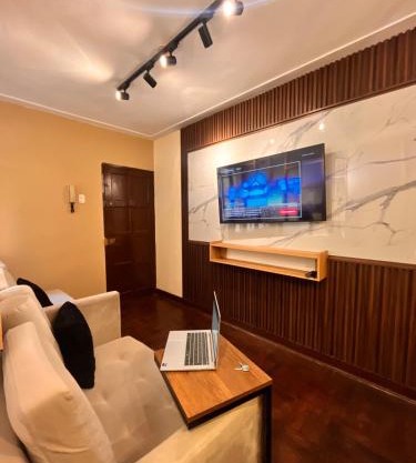 Céntrico Dpto Puca Lima a 2 cuadras de Hospital Rebagliati y Real Plaza Salaverry