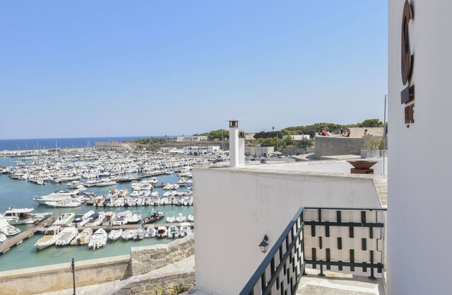 C-HOME modern apartment in the historic center with large terrace.